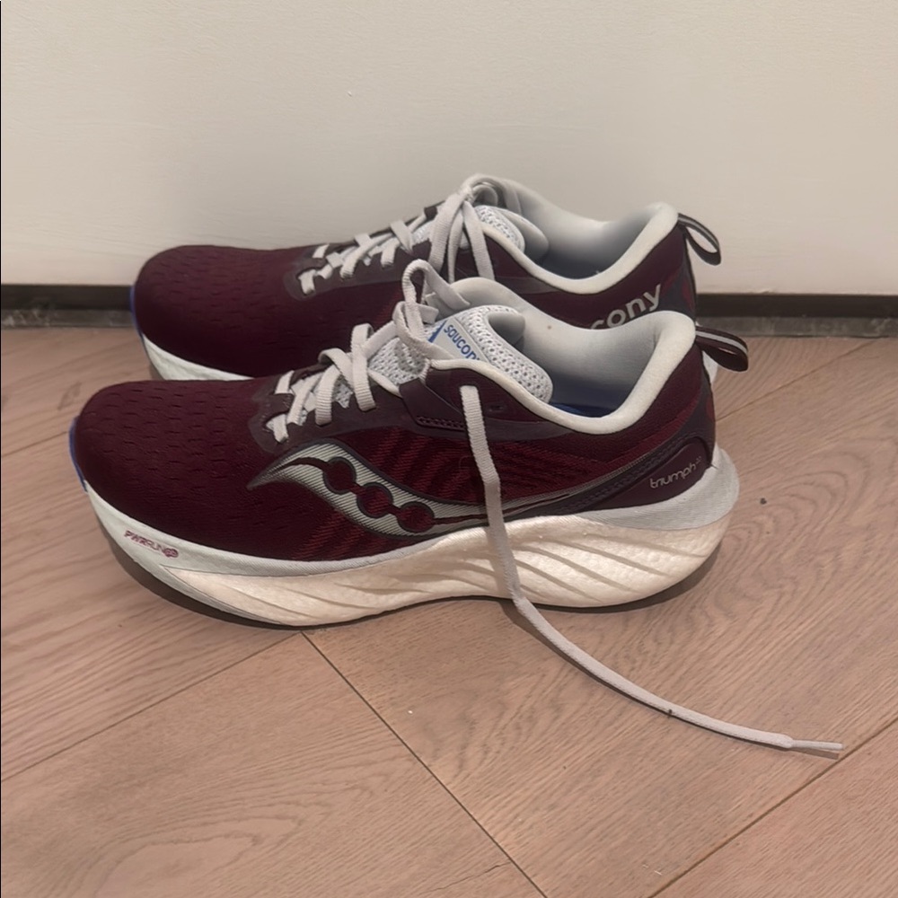 Saucony Triumph 22 Running Shoes